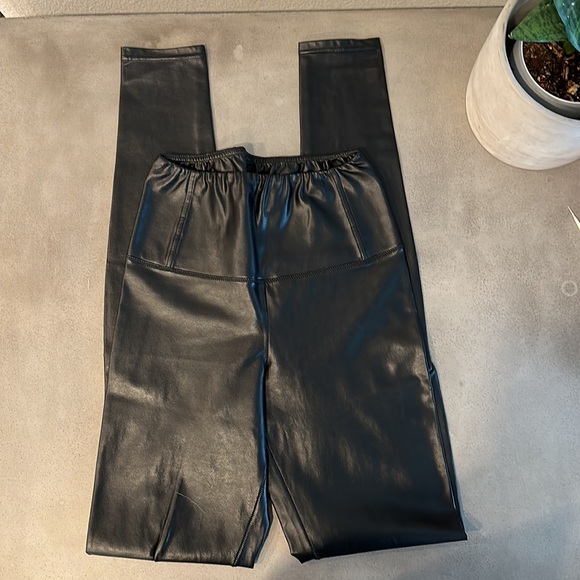 Aritzia Vegan Leather Leggings - Picture 6 of 11